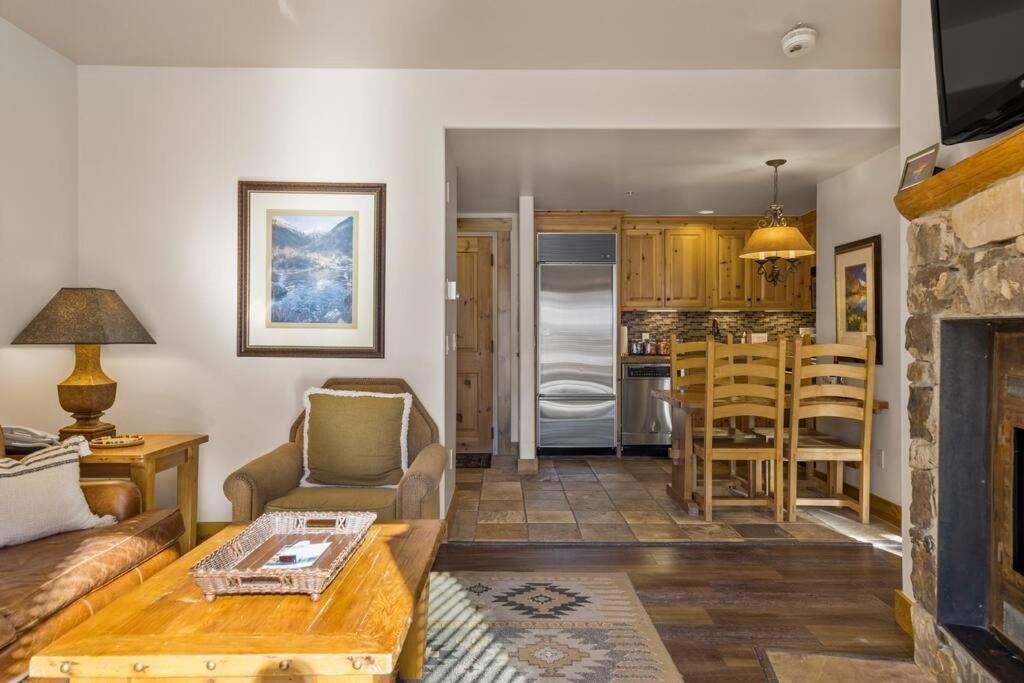 Blue Collar Boutique: Affordable Adventure Aparthotel Telluride Buitenkant foto