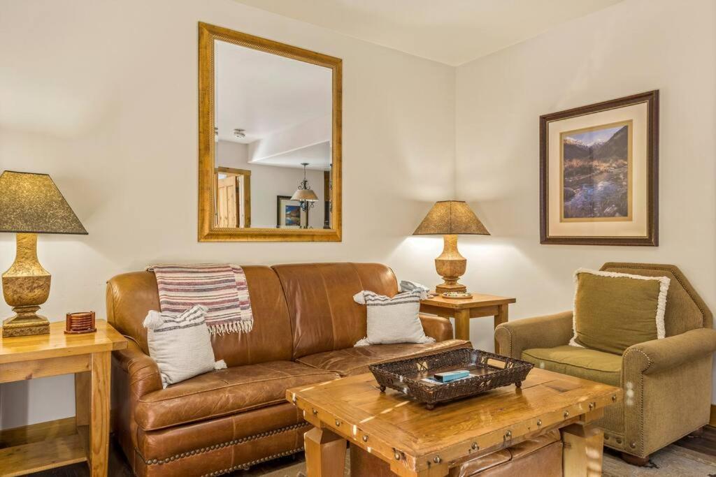 Blue Collar Boutique: Affordable Adventure Aparthotel Telluride Buitenkant foto