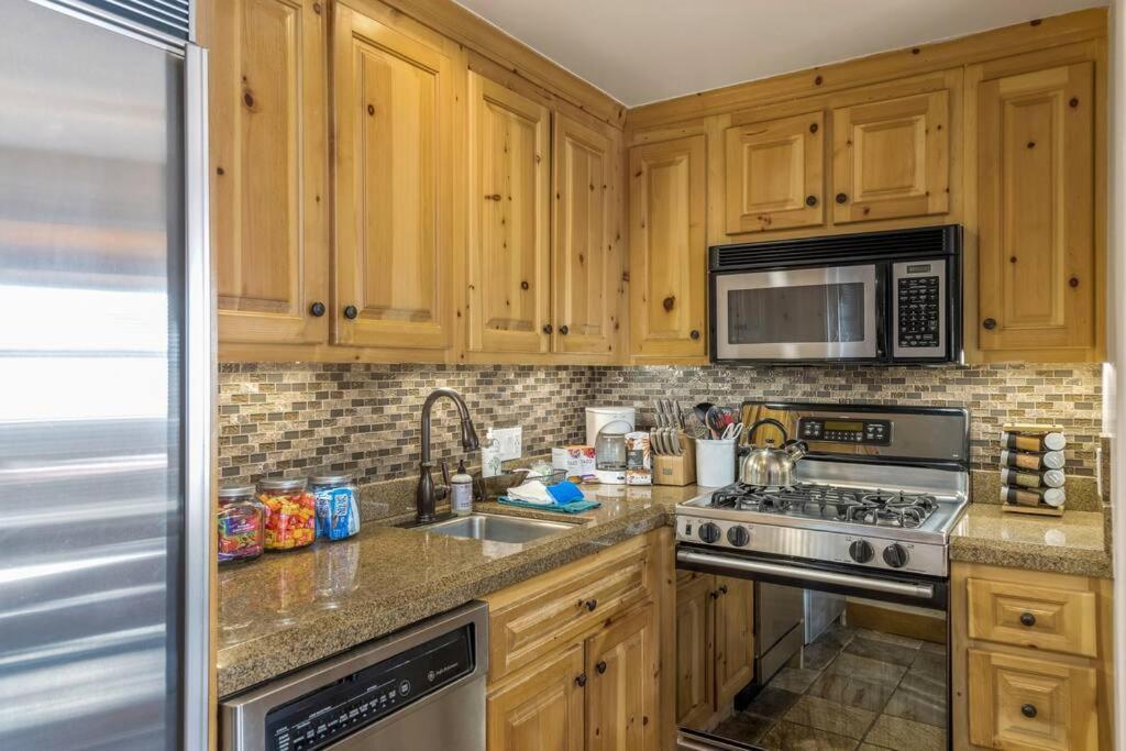 Blue Collar Boutique: Affordable Adventure Aparthotel Telluride Buitenkant foto